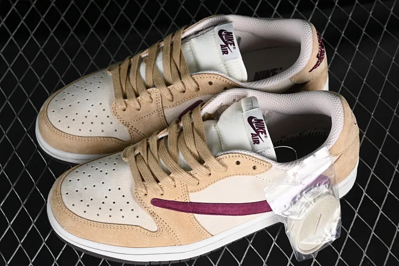All Categories Air Jordan Jordan Series Basketball Shoes Air Jordan 1 Low Travis Scott x Air Jordan 1 Low OG AJ1 Joe 1 Reversed Overhook Joint Style Casual Sports Basketball Shoes DM7866-811